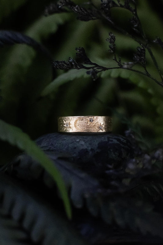 Stars and Moon Guard Band — Gold