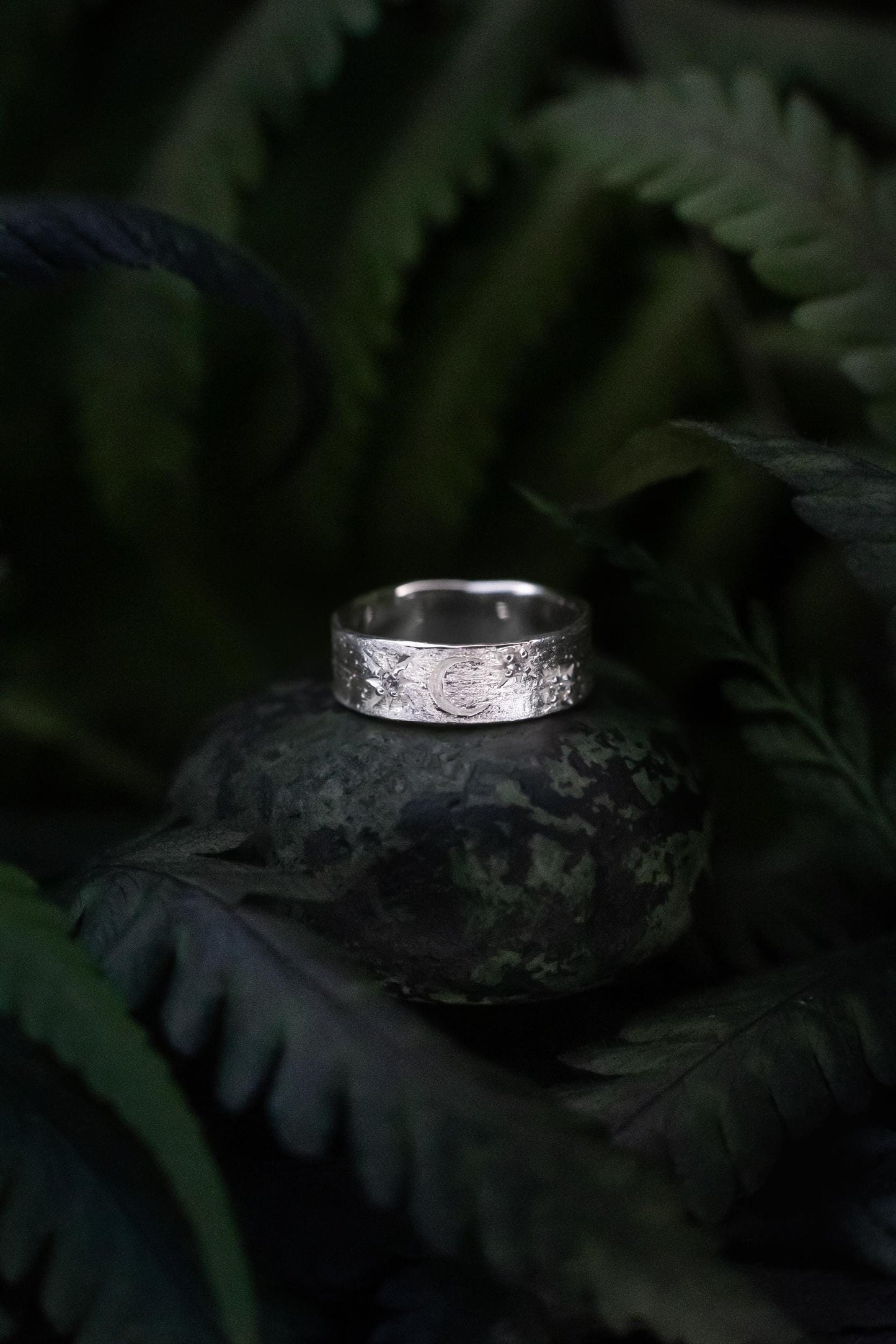 Stars and Moon Guard Band — Silver